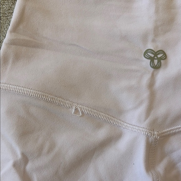 Aritzia Pink Bike Shorts High-Waisted - Picture 3 of 4